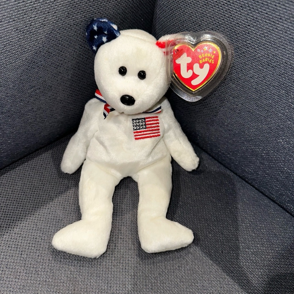 TY AMERICA (WHITE) the BEAR BEANIE BABY - MINT with MINT TAG USA Red Cross